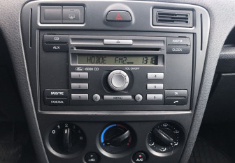 Подержанный автомобиль Ford Fusion 2007 года (11 фото)