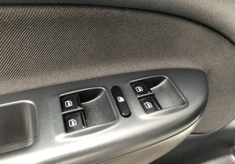 Подержанный автомобиль Skoda Octavia Liftback 2013 года (14 фото)