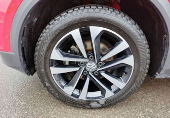 Подержанный автомобиль Volkswagen T-Roc 2020 года (10 фото)