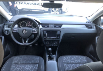 Подержанный автомобиль Skoda Rapid Liftback 2019 года (10 фото)