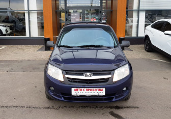 Подержанный автомобиль LADA (ВАЗ) Granta Sedan 2013 года (2 фото)