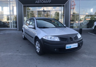 Подержанный автомобиль Renault Megane Sedan 2006 года (3 фото)