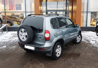 Подержанный автомобиль Chevrolet Niva 2012 года (5 фото)