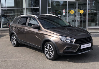 Подержанный автомобиль LADA (ВАЗ) Vesta Wagon 2020 года (3 фото)