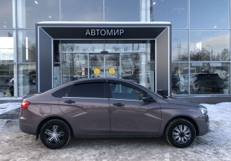 Подержанный автомобиль LADA (ВАЗ) Vesta Sedan 2018 года (4 фото)