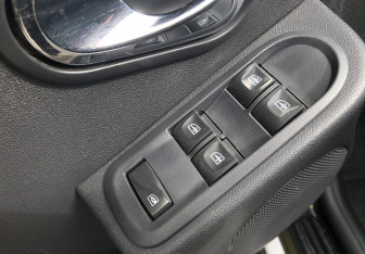 Подержанный автомобиль Renault Duster 2017 года (13 фото)