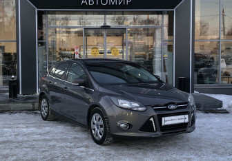 Подержанный автомобиль Ford Focus Hatchback 2014 года (3 фото)