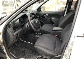 Подержанный автомобиль LADA (ВАЗ) Granta Sedan 2013 года (9 фото)