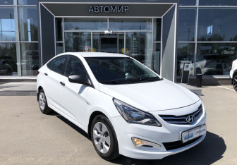 Подержанный автомобиль Hyundai Solaris Sedan 2014 года (3 фото)