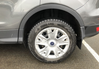 Подержанный автомобиль Ford Kuga 2015 года (16 фото)