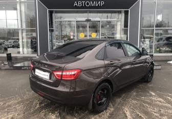 Подержанный автомобиль LADA (ВАЗ) Vesta Sedan 2019 года (5 фото)