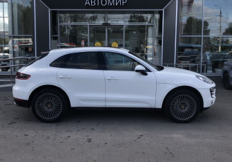 Подержанный автомобиль Porsche Macan 2015 года (4 фото)