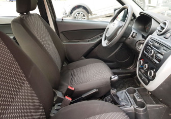 Подержанный автомобиль LADA (ВАЗ) Granta Sedan 2017 года (9 фото)