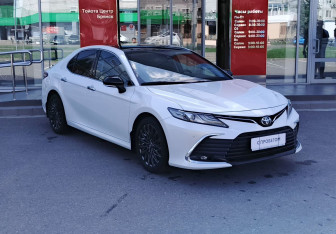 Подержанный автомобиль Toyota Camry Sedan 2022 года (3 фото)
