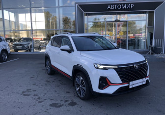 Подержанный автомобиль Changan CS35PLUS 2024 года (3 фото)