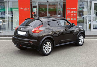 Подержанный автомобиль Nissan Juke 2011 года (5 фото)