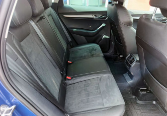 Подержанный автомобиль Skoda Karoq 2020 года (15 фото)