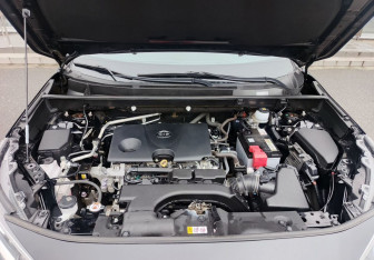 Подержанный автомобиль Toyota RAV4 2020 года (11 фото)