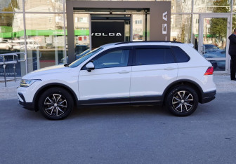 Подержанный автомобиль Volkswagen Tiguan 2021 года (8 фото)