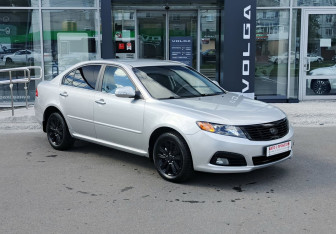 Подержанный автомобиль Kia Magentis 2010 года (3 фото)