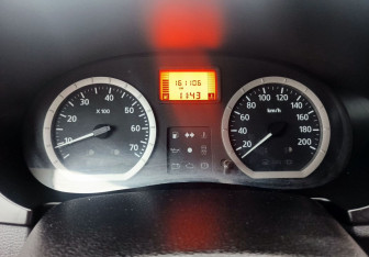 Подержанный автомобиль Renault Logan Sedan 2007 года (13 фото)