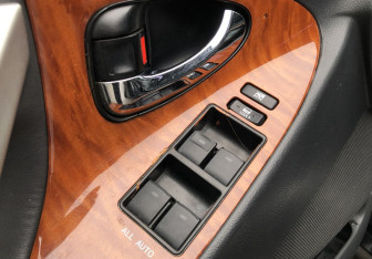 Подержанный автомобиль Toyota Camry Sedan 2009 года (14 фото)