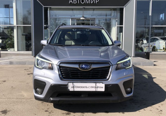 Подержанный автомобиль Subaru Forester Suv 2019 года (2 фото)