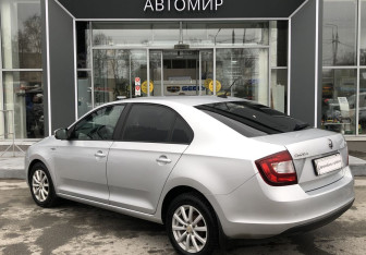 Подержанный автомобиль Skoda Rapid Liftback 2019 года (7 фото)
