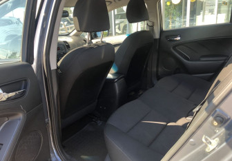 Подержанный автомобиль Kia Cerato Sedan 2014 года (9 фото)