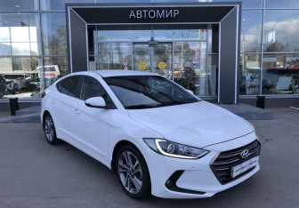 Подержанный автомобиль Hyundai Elantra Sedan 2017 года (3 фото)