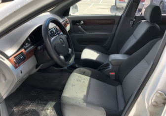 Подержанный автомобиль Daewoo Gentra Sedan 2013 года (9 фото)