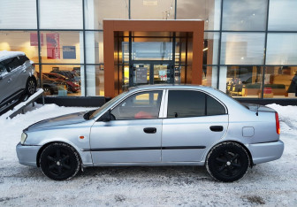 Подержанный автомобиль Hyundai Accent Sedan 2007 года (8 фото)