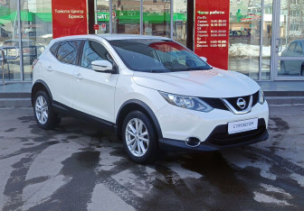 Подержанный автомобиль Nissan Qashqai 2016 года (3 фото)