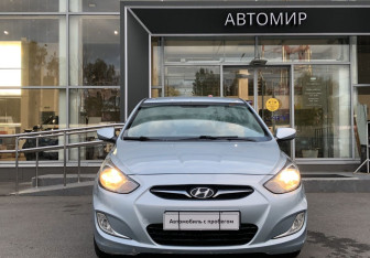 Подержанный автомобиль Hyundai Solaris Sedan 2012 года (2 фото)