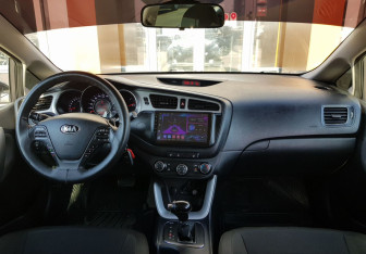 Подержанный автомобиль Kia Ceed Wagon 2013 года (11 фото)