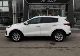 Подержанный автомобиль Kia Sportage 2017 года (8 фото)