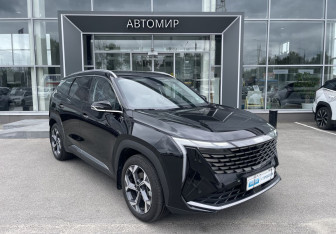 Подержанный автомобиль Geely Atlas 2024 года (3 фото)