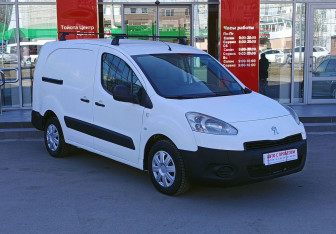 Подержанный автомобиль Peugeot Partner 2013 года (3 фото)