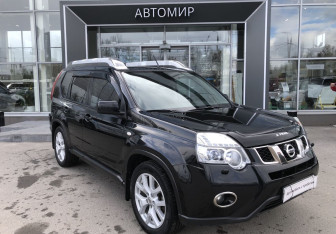 Подержанный автомобиль Nissan X-Trail 2013 года (3 фото)