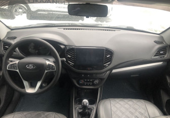 Подержанный автомобиль LADA (ВАЗ) Vesta Sedan 2019 года (10 фото)