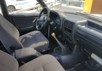 Подержанный автомобиль ГАЗ 3110 «Волга» Sedan 2001 года (9 фото)
