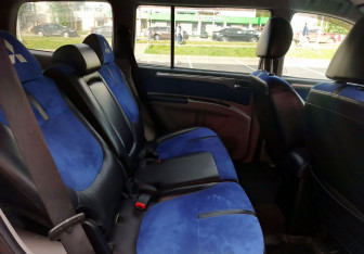 Подержанный автомобиль Mitsubishi Pajero Sport 2014 года (15 фото)