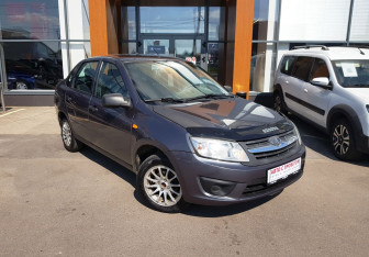 Подержанный автомобиль LADA (ВАЗ) Granta Sedan 2015 года (3 фото)