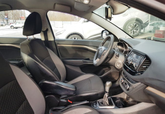 Подержанный автомобиль LADA (ВАЗ) Vesta Sedan 2016 года (9 фото)