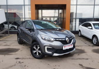 Подержанный автомобиль Renault Kaptur 2021 года (3 фото)