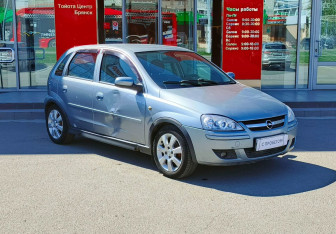 Подержанный автомобиль Opel Corsa 2005 года (3 фото)