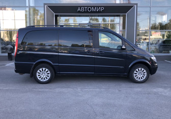 Подержанный автомобиль Mercedes-Benz Viano 2004 года (4 фото)