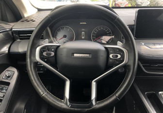 Подержанный автомобиль Haval Jolion 2023 года (12 фото)