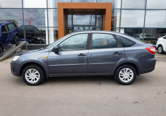 Подержанный автомобиль LADA (ВАЗ) Granta Liftback 2015 года (8 фото)