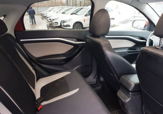 Подержанный автомобиль LADA (ВАЗ) Vesta Sedan 2018 года (10 фото)